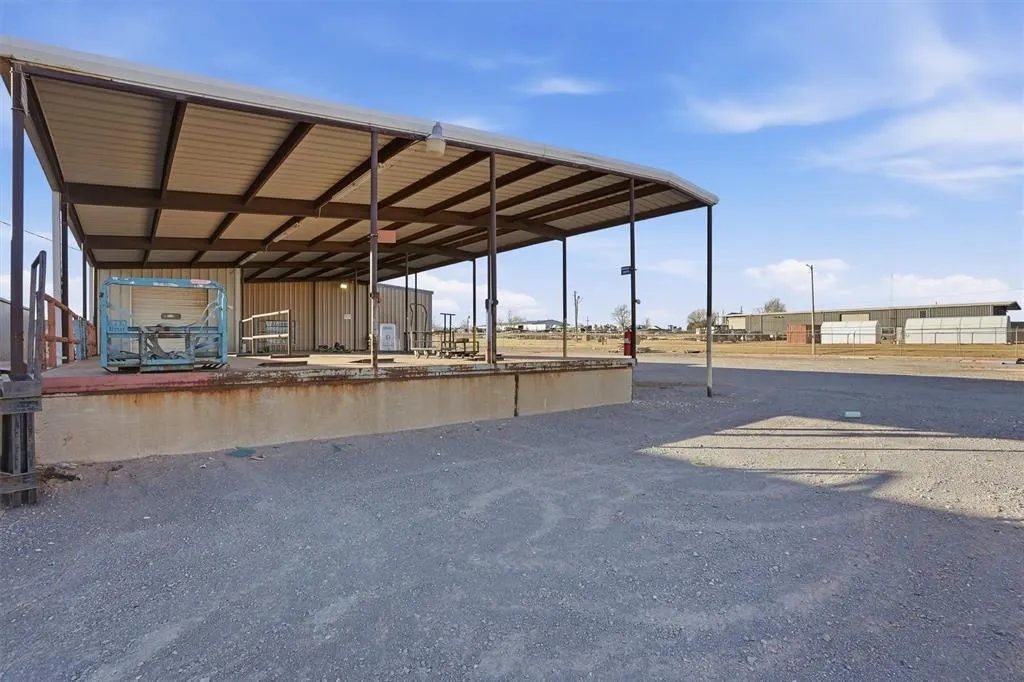 Photo 16 — 100 Shale Drive, Elk City, OK 73644