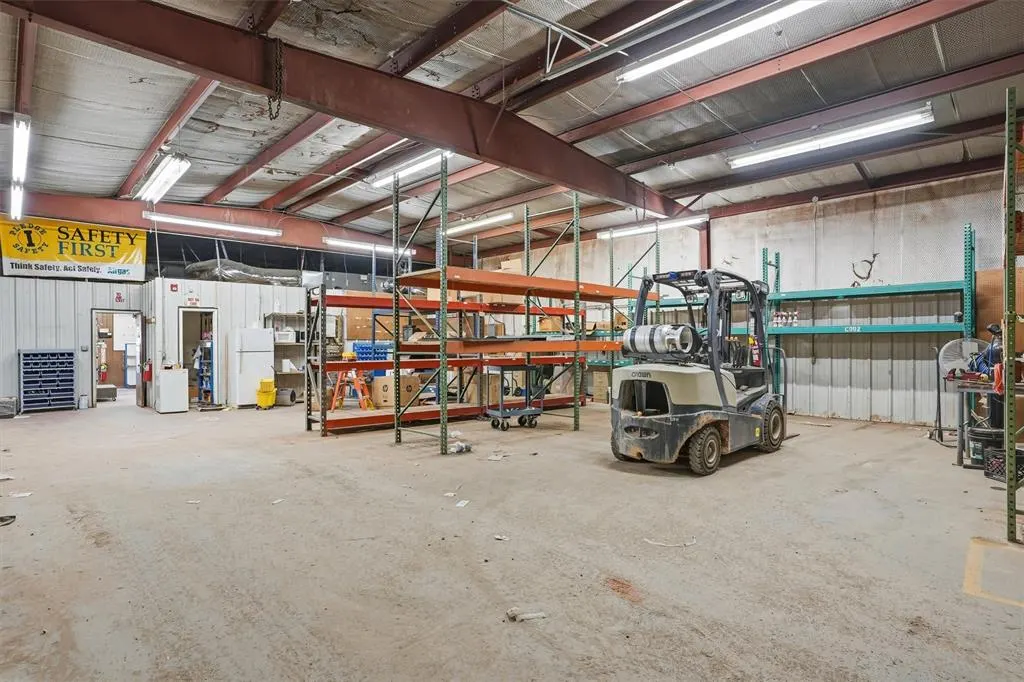 Photo 28 — 100 Shale Drive, Elk City, OK 73644