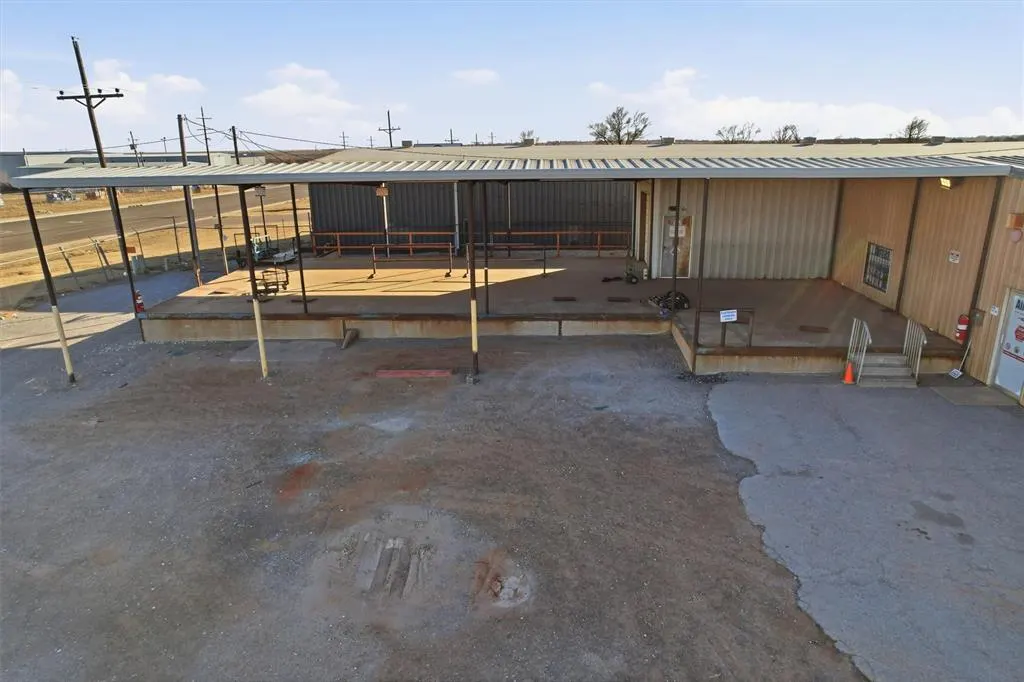 Photo 39 — 100 Shale Drive, Elk City, OK 73644
