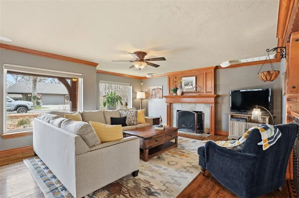 Photo 7 — 4901 W Broadlawn Lane, Oklahoma City, OK 73122