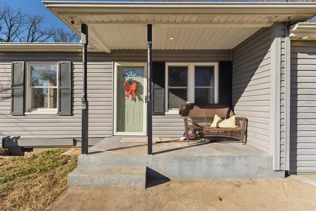 Photo 4 — 215 Bennett Boulevard, Chandler, OK 74834