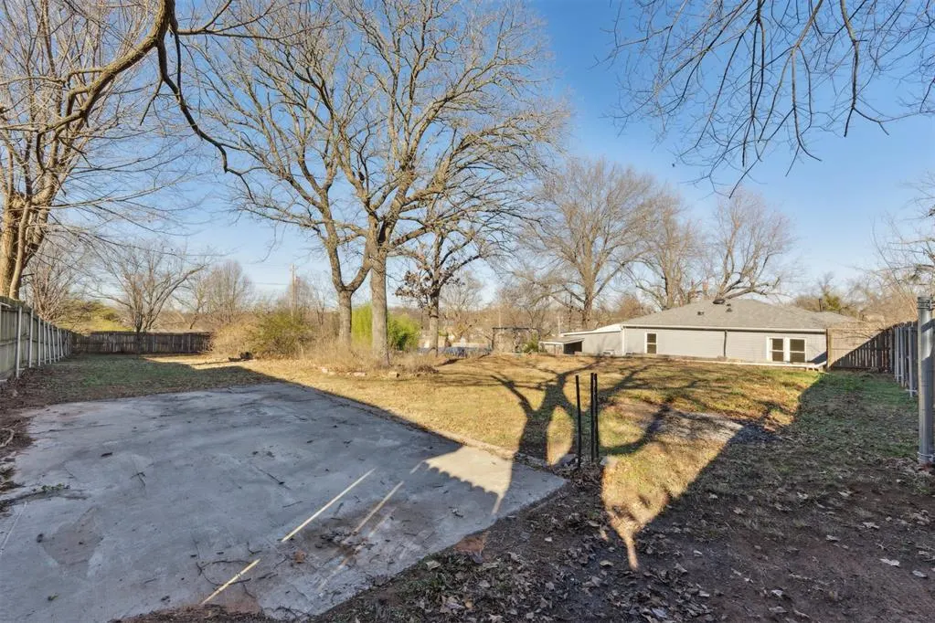 Photo 48 — 215 Bennett Boulevard, Chandler, OK 74834