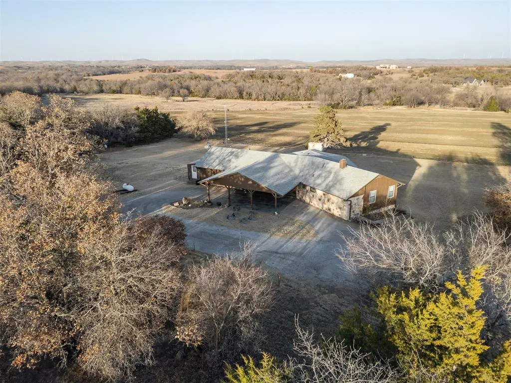 Photo 2 — 26083 NE State Highway 115 Highway, Lawton, OK 73507