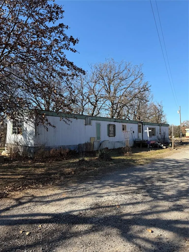 Photo 9 — 18865 E Stonetree Lane, Luther, OK 73054