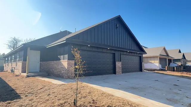 Front exterior — 1112 NW 113TH Street, Oklahoma City, OK 73114