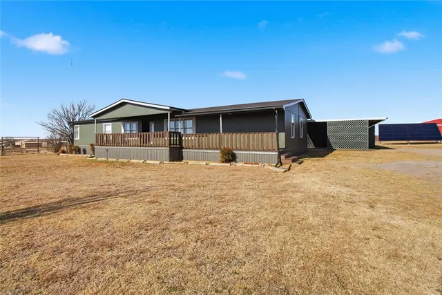 Photo 3 — 21821 E 1390 Road, Hobart, OK 73651