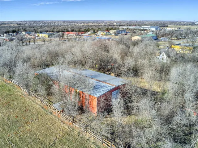 Photo 5 — 7824 Winnie Street, Oklahoma City, OK 73169