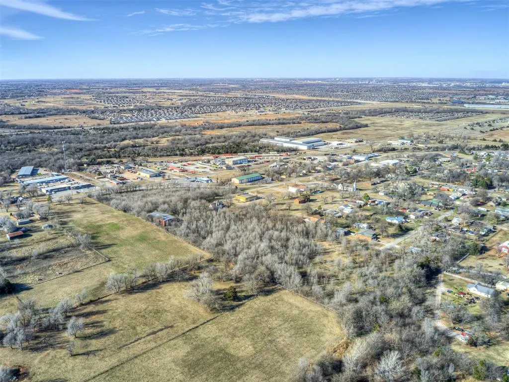 Photo 11 — 7824 Winnie Street, Oklahoma City, OK 73169