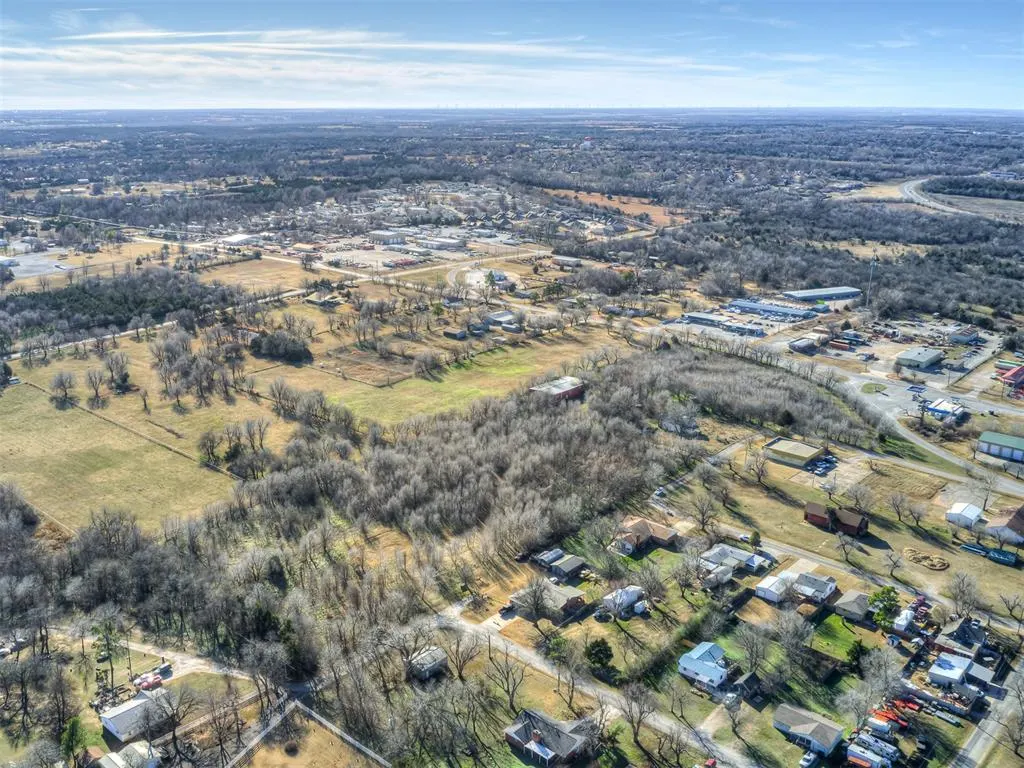 Photo 13 — 7824 Winnie Street, Oklahoma City, OK 73169