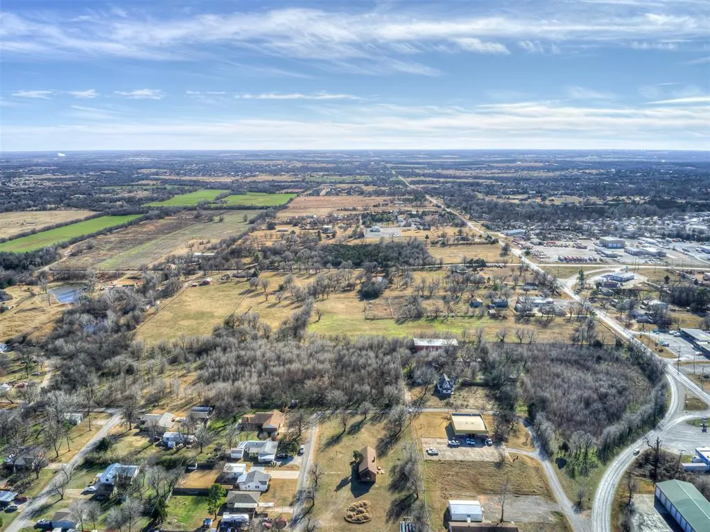 Photo 14 — 7824 Winnie Street, Oklahoma City, OK 73169