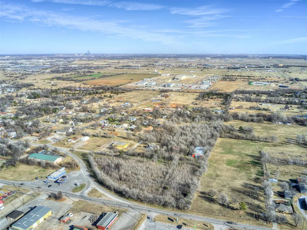Photo 17 — 7824 Winnie Street, Oklahoma City, OK 73169
