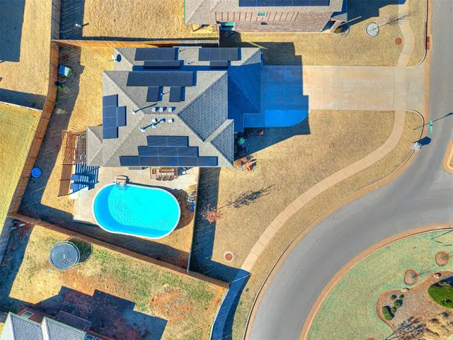 Photo 2 — 14017 Babbling Brook Drive, Piedmont, OK 73078