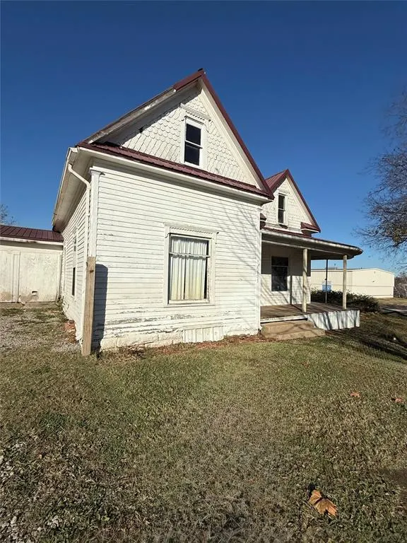 Front exterior — 103 W 5th Street, Stroud, OK 74079