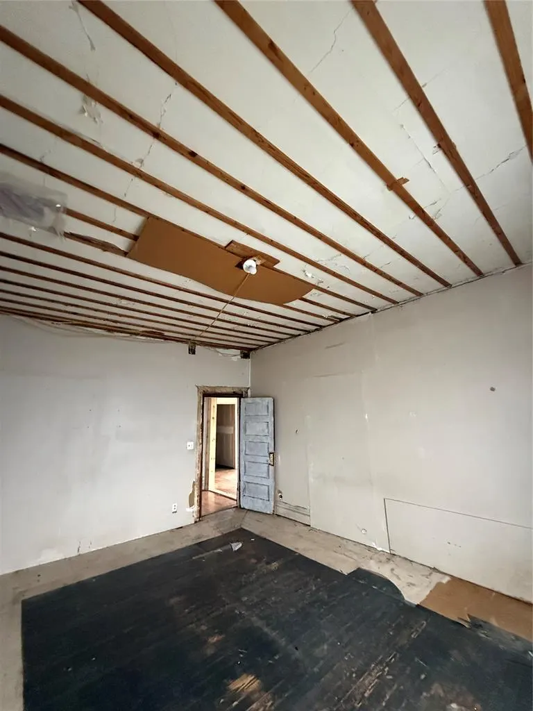 Photo 11 — 103 W 5th Street, Stroud, OK 74079