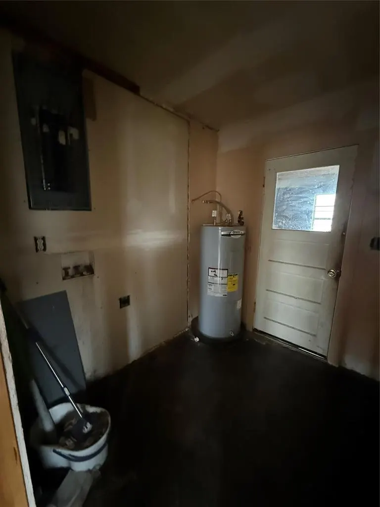 Photo 17 — 103 W 5th Street, Stroud, OK 74079