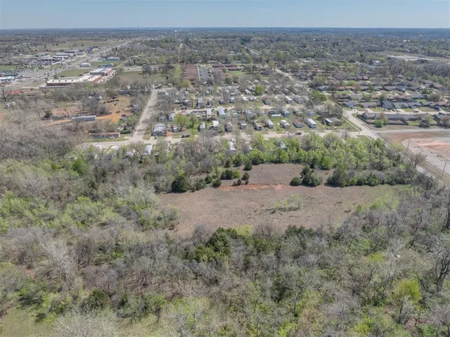 Photo 6 — 9632 NE 23rd Street, Midwest City, OK 73141