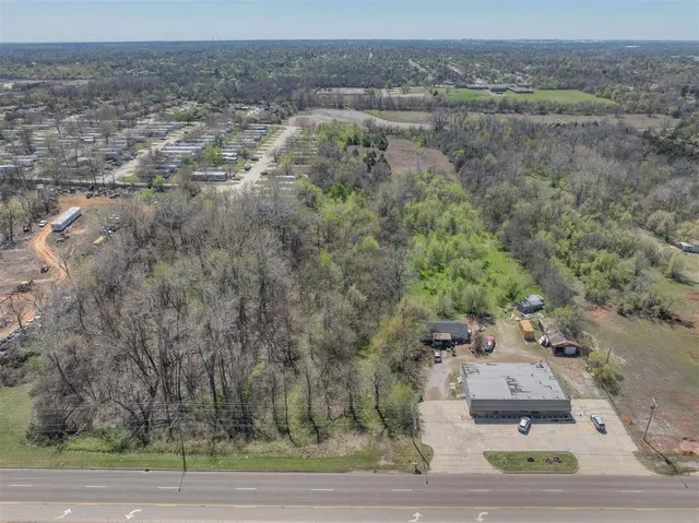 Photo 7 — 9632 NE 23rd Street, Midwest City, OK 73141