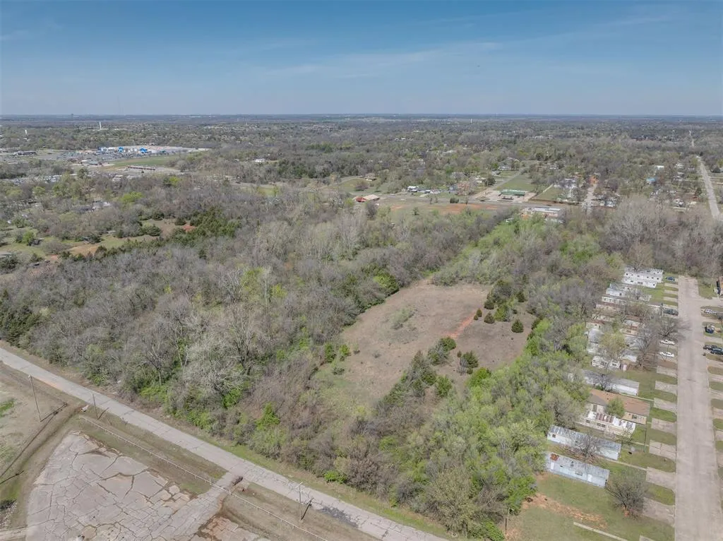 Photo 12 — 9632 NE 23rd Street, Midwest City, OK 73141