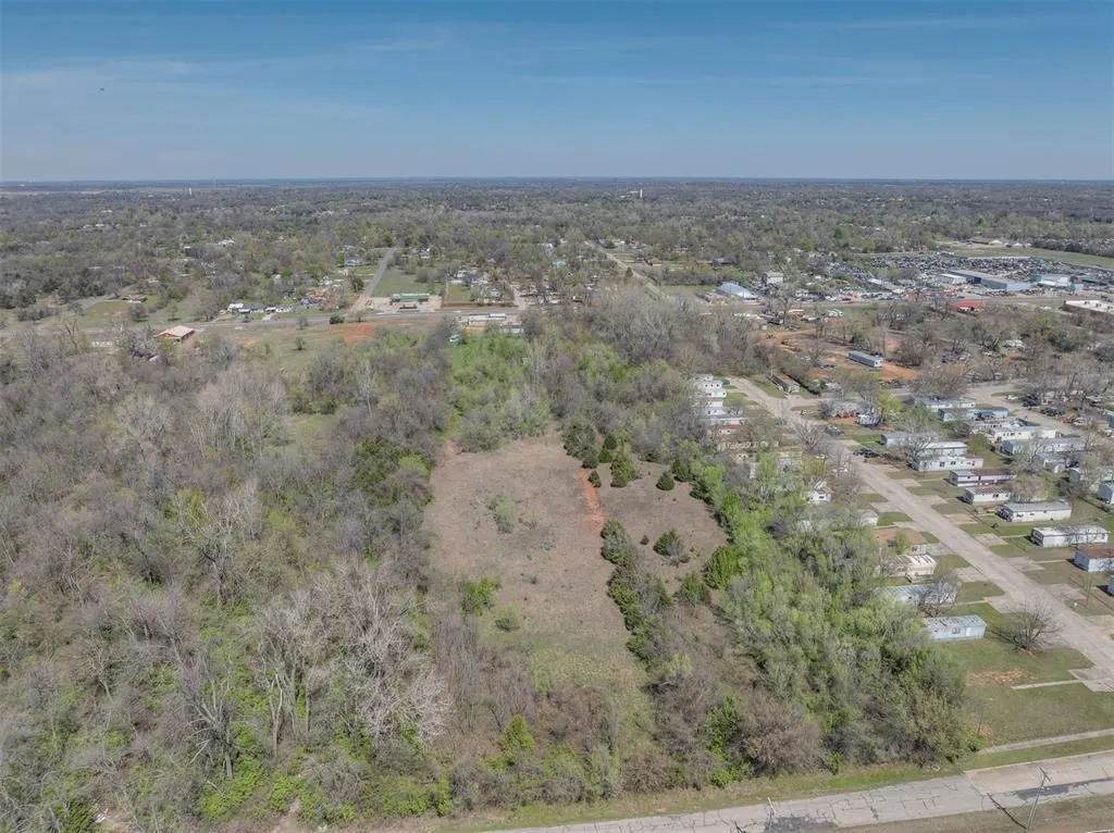 Photo 13 — 9632 NE 23rd Street, Midwest City, OK 73141
