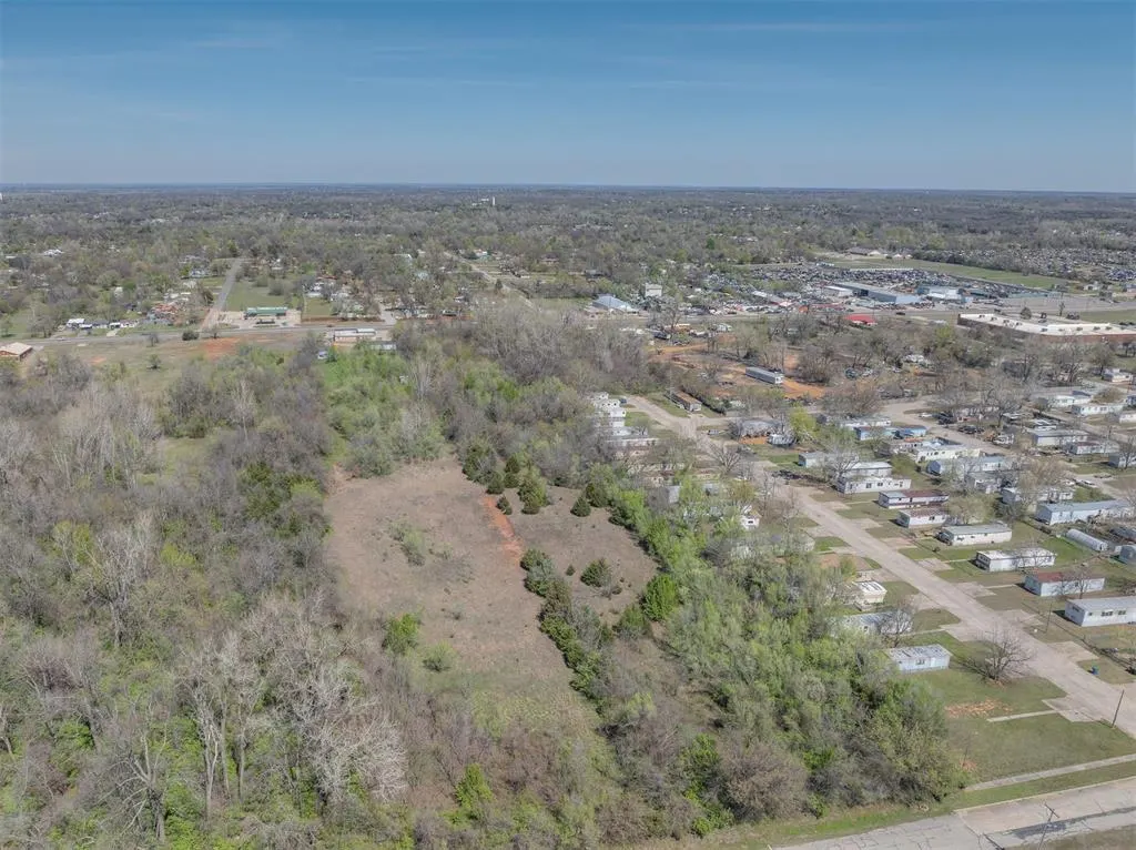 Photo 14 — 9632 NE 23rd Street, Midwest City, OK 73141