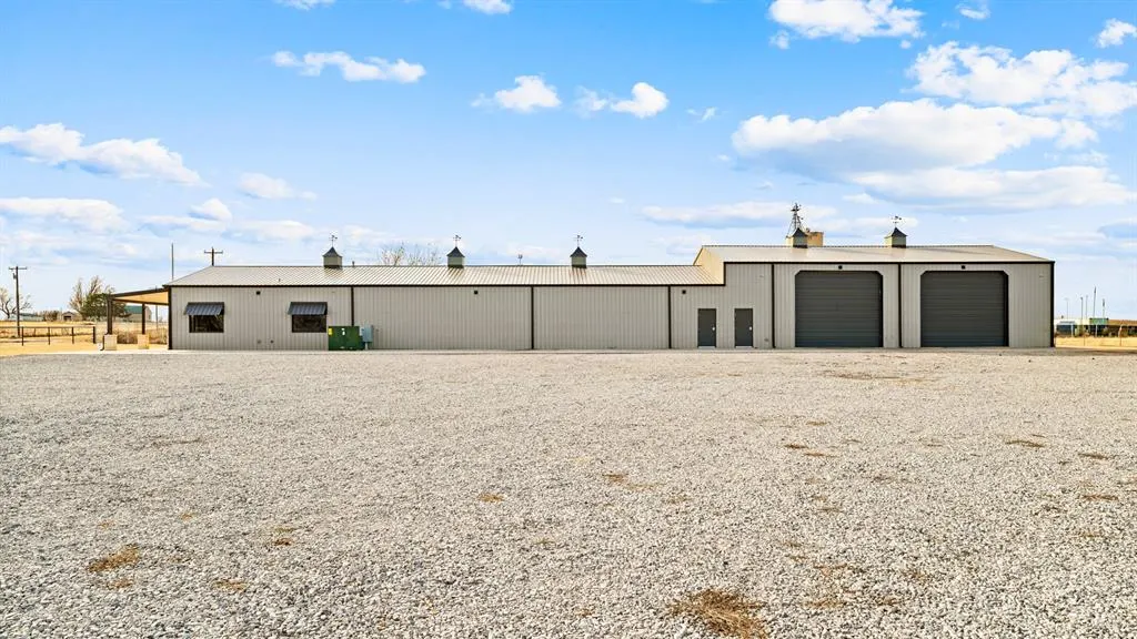Photo 2 — 7475 Alfadale Street, Union City, OK 73090