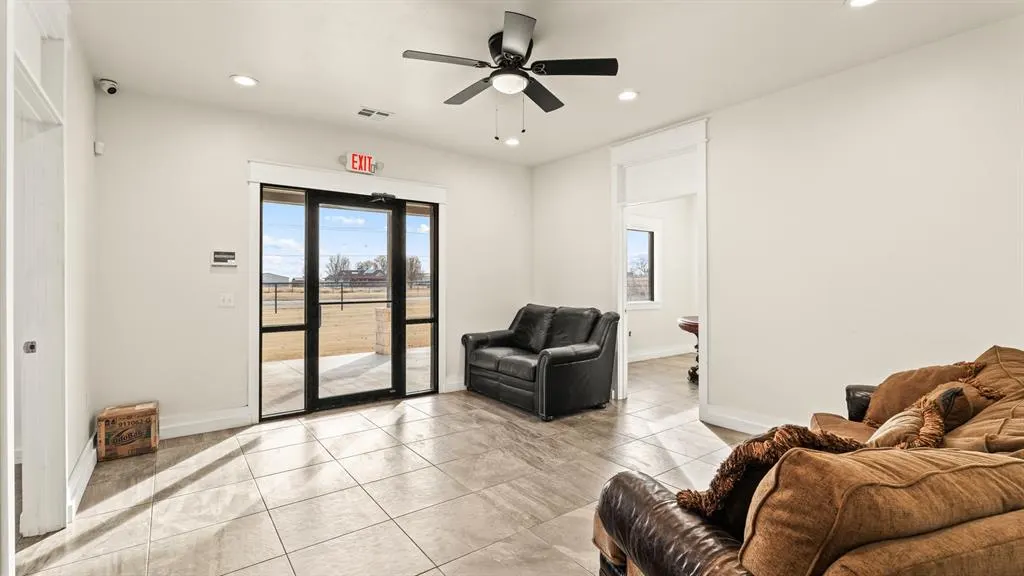 Photo 10 — 7475 Alfadale Street, Union City, OK 73090