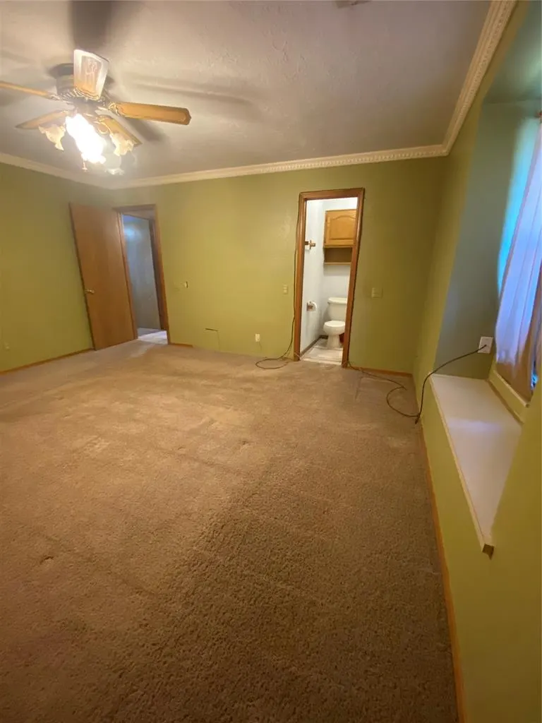 Photo 11 — 612 N Vernon Avenue, Hinton, OK 73047