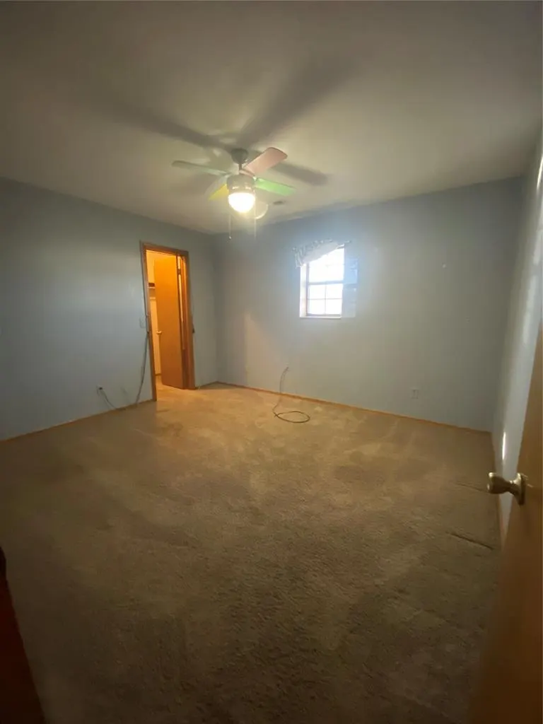 Photo 13 — 612 N Vernon Avenue, Hinton, OK 73047
