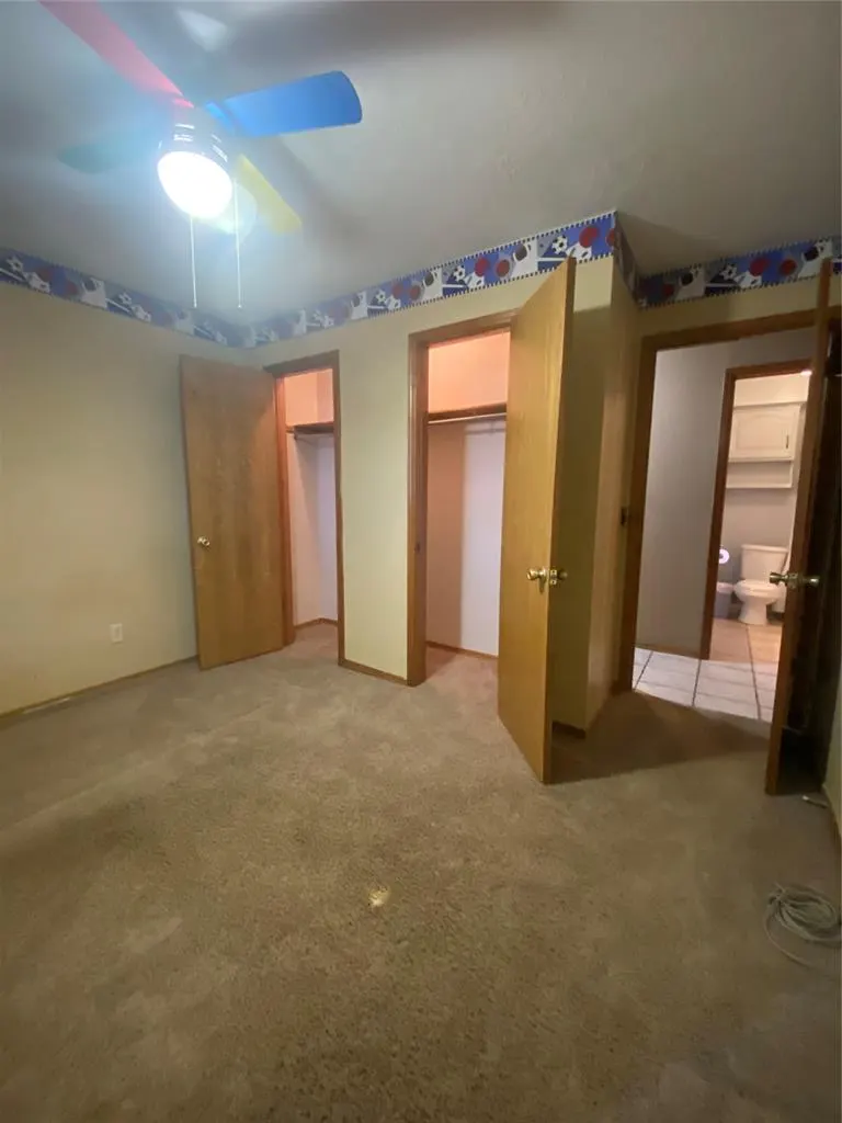 Photo 14 — 612 N Vernon Avenue, Hinton, OK 73047