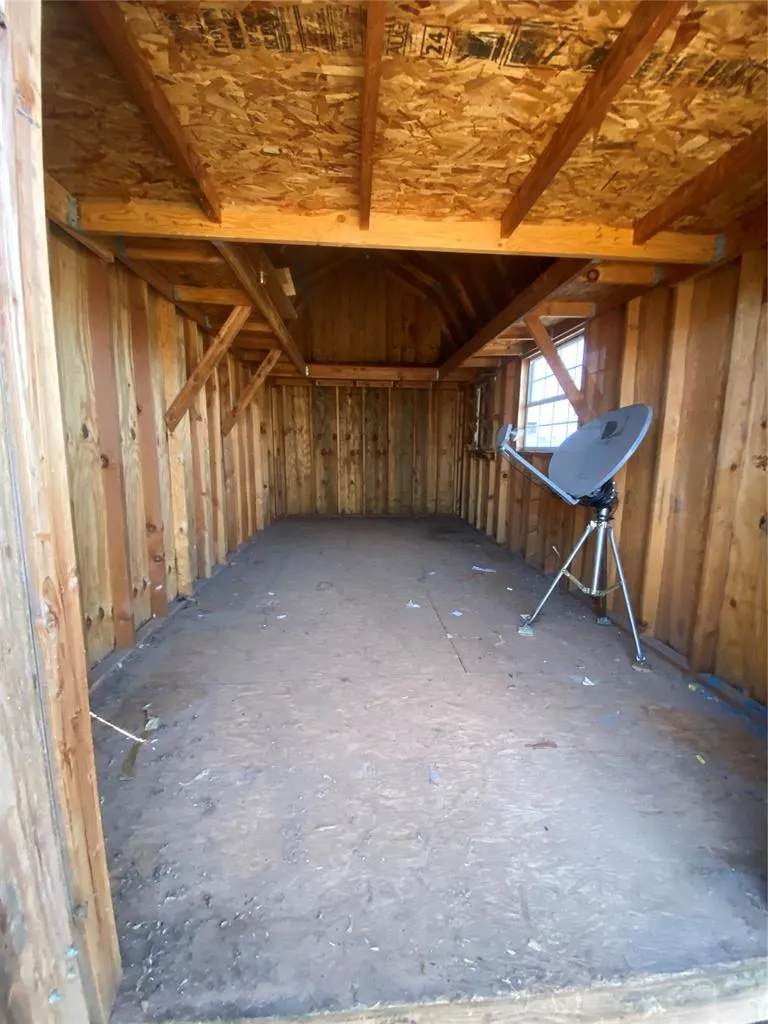 Photo 18 — 612 N Vernon Avenue, Hinton, OK 73047
