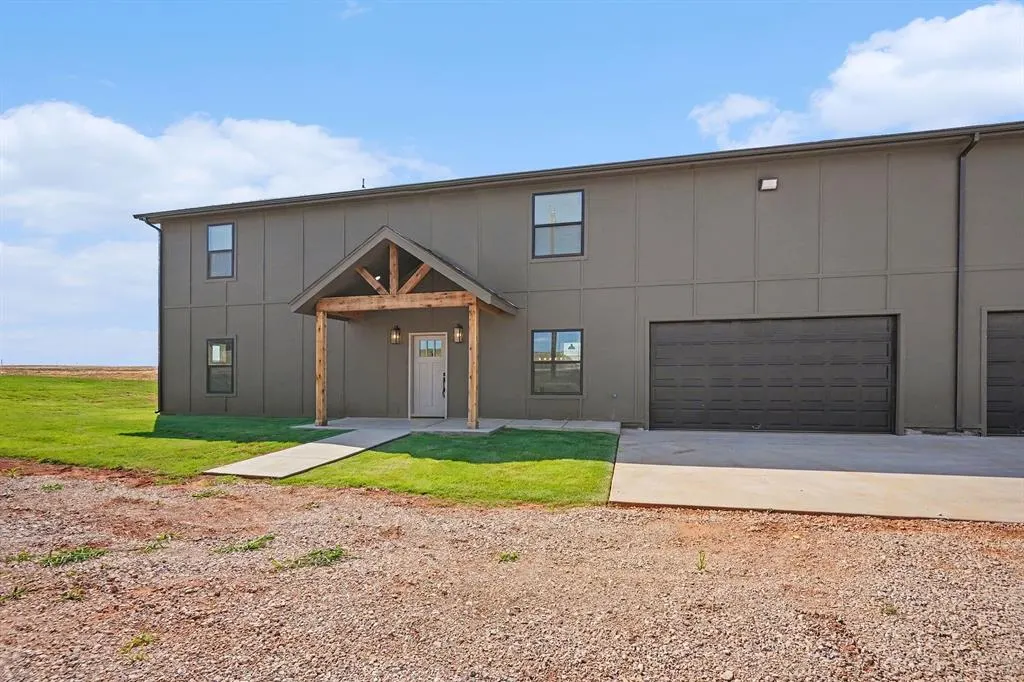 Photo 2 — 26218 N 2960 Road, Cashion, OK 73016