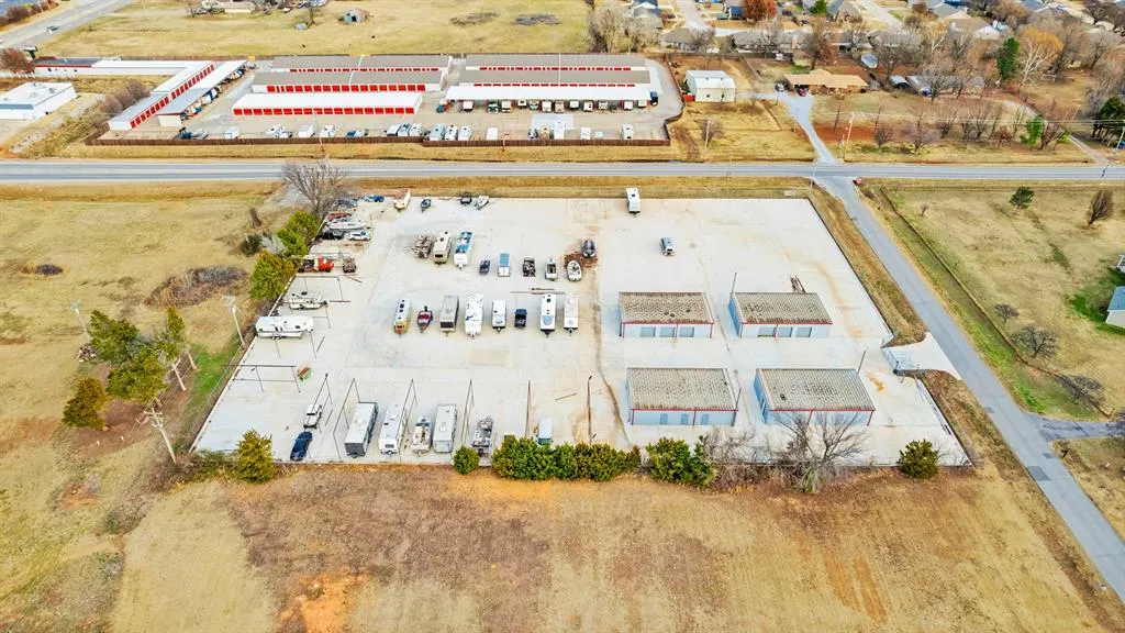 Photo 3 — 305 S Czech Hall Road, Mustang, OK 73064