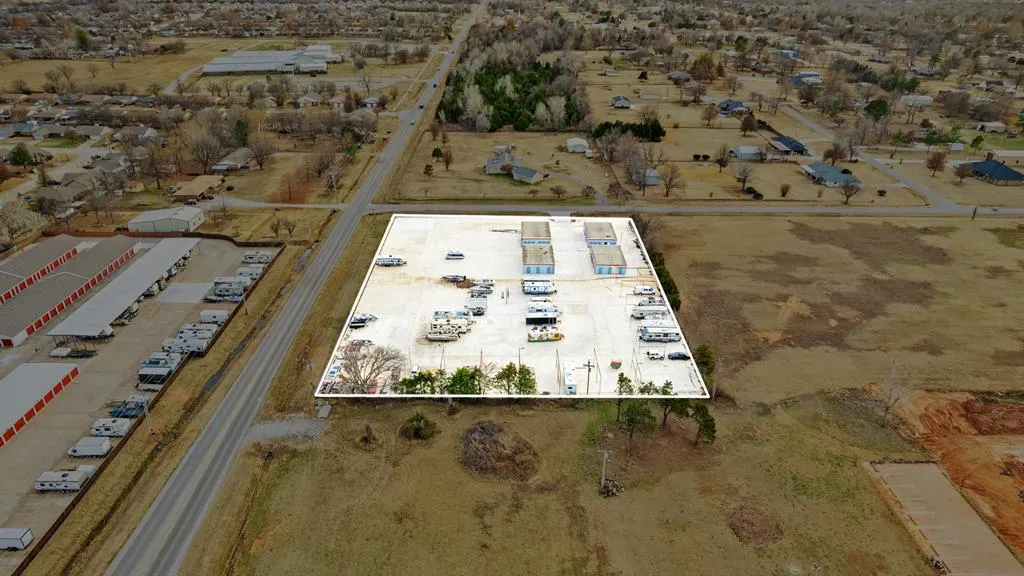 Photo 6 — 305 S Czech Hall Road, Mustang, OK 73064