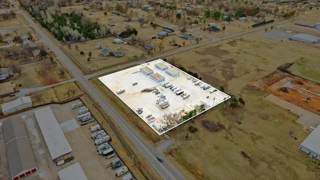 Photo 8 — 305 S Czech Hall Road, Mustang, OK 73064