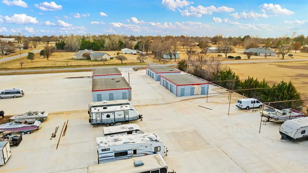 Photo 19 — 305 S Czech Hall Road, Mustang, OK 73064