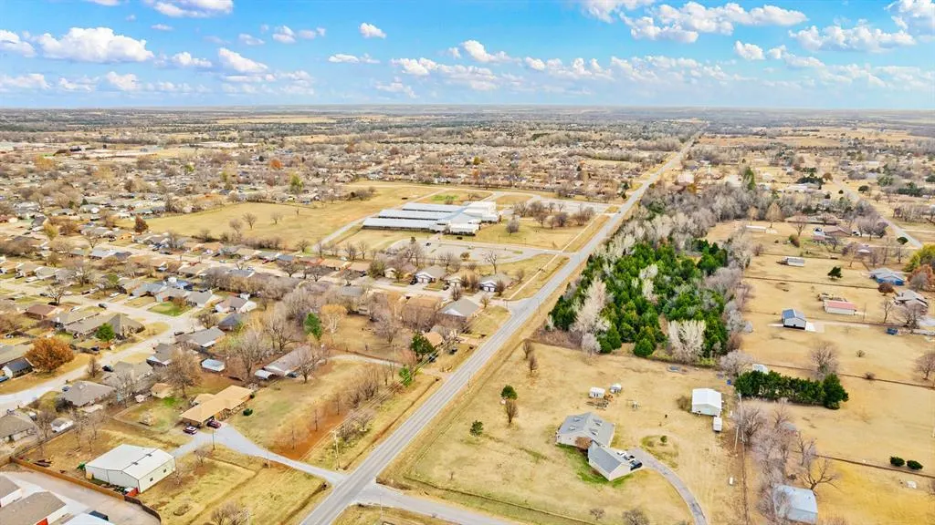Photo 25 — 305 S Czech Hall Road, Mustang, OK 73064