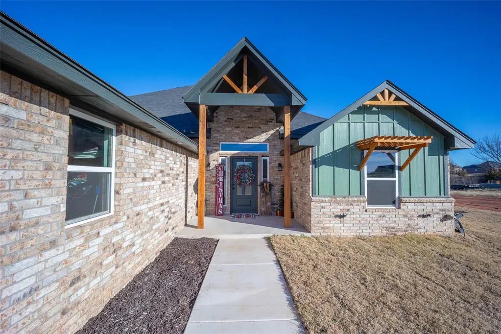 Photo 2 — 2274 County Road 1334 Road, Blanchard, OK 73010