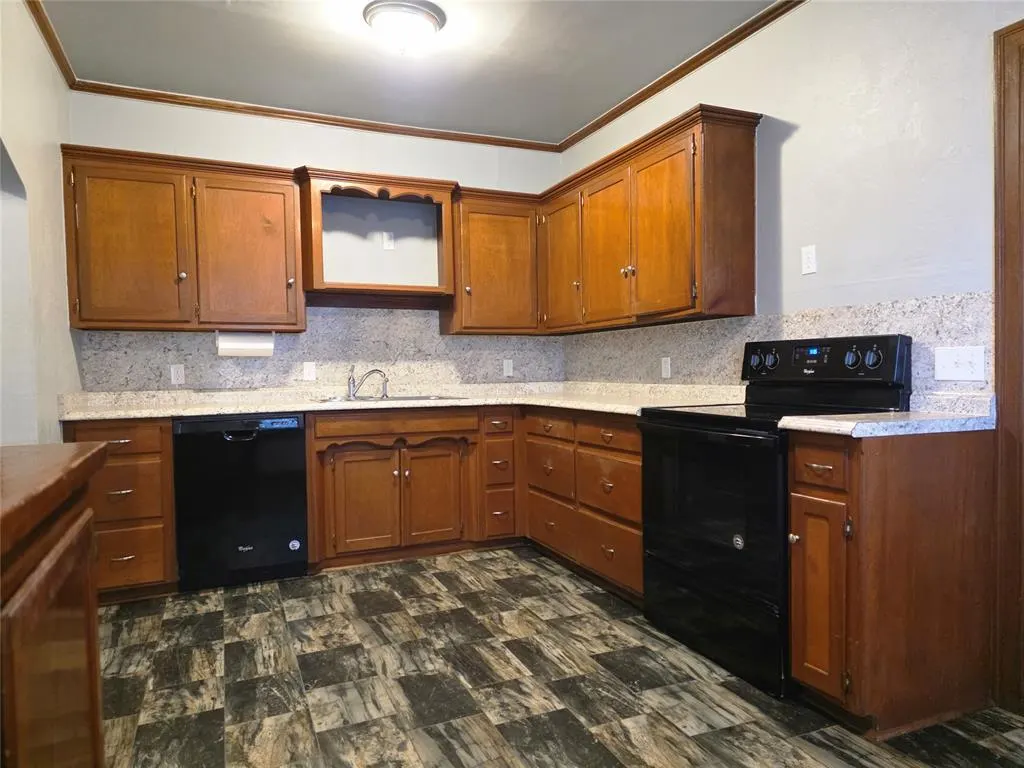 Photo 15 — 1725 NW 18th Street B, Oklahoma City, OK 73106