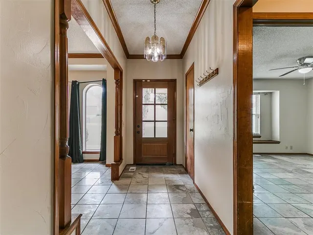 Photo 4 — 908 Carfax Road, Edmond, OK 73034