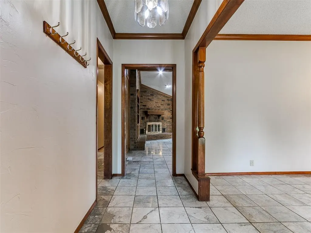 Photo 15 — 908 Carfax Road, Edmond, OK 73034