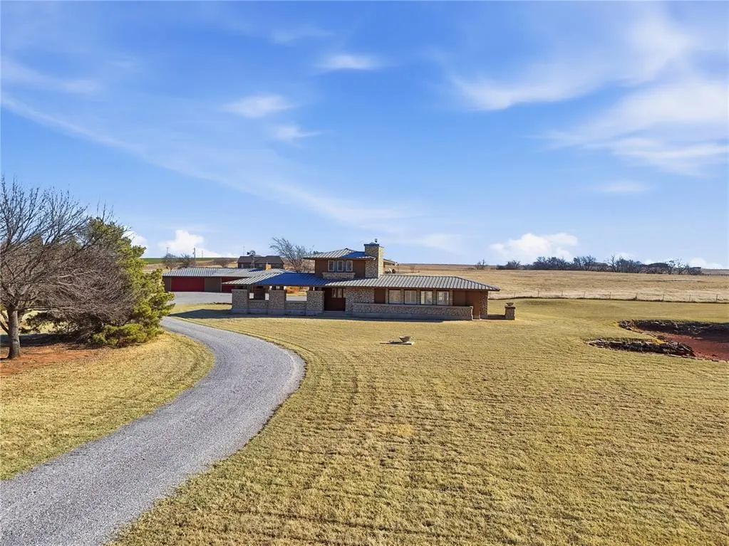 Photo 3 — 1722 N Myers Road, Apache, OK 73006