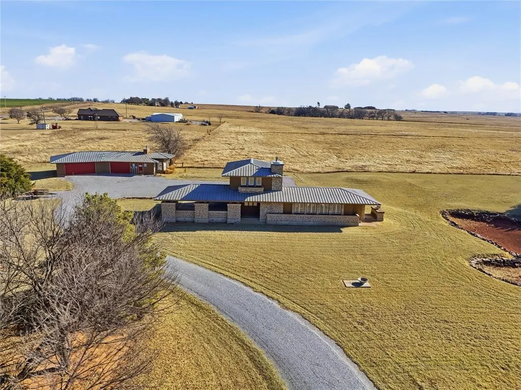Photo 4 — 1722 N Myers Road, Apache, OK 73006