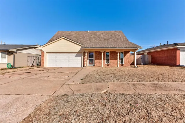 Front exterior — 1017 SW 94th Street, Oklahoma City, OK 73139