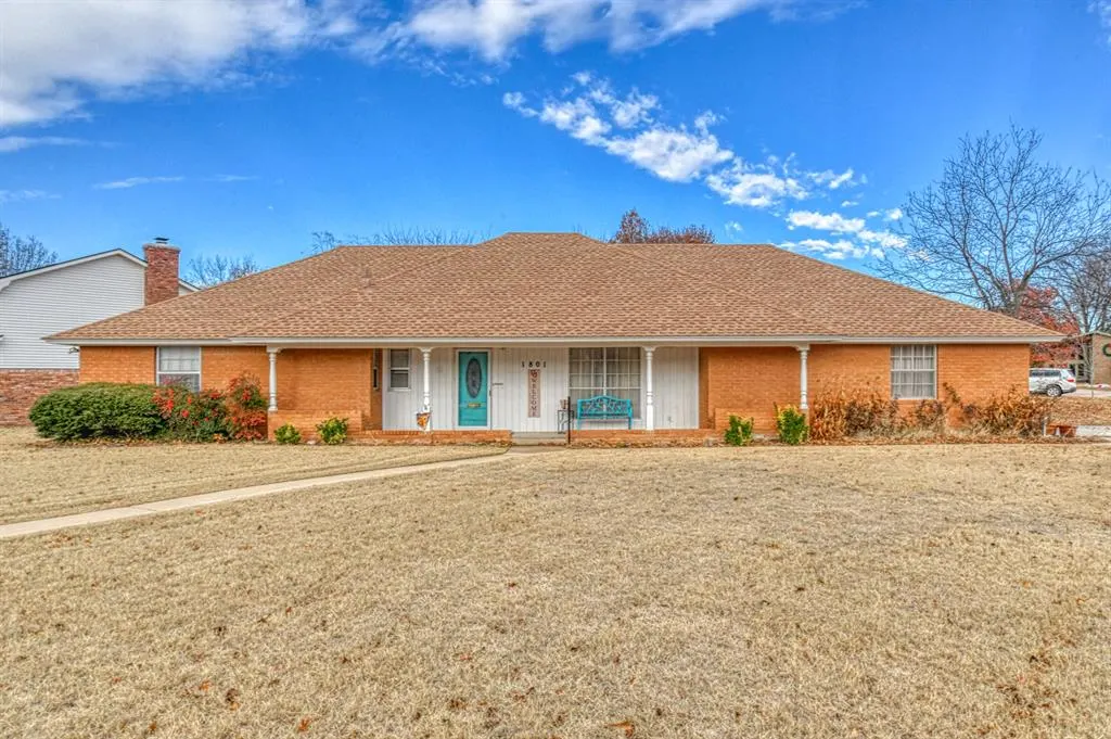 Photo 2 — 1801 Thorton Street, Norman, OK 73069