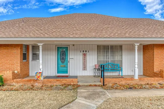 Photo 5 — 1801 Thorton Street, Norman, OK 73069