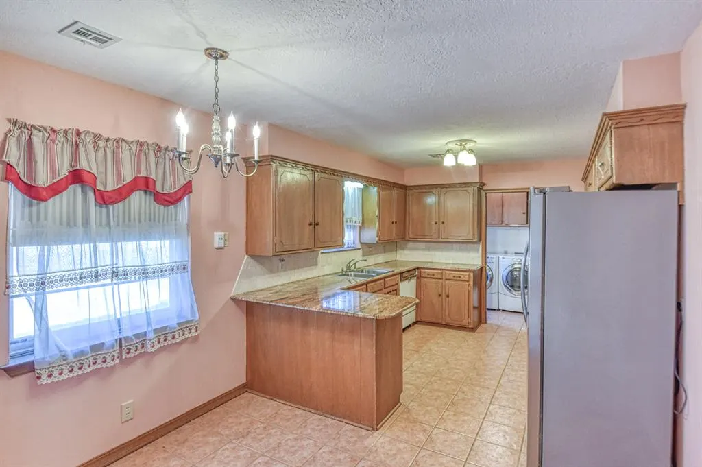 Photo 16 — 1801 Thorton Street, Norman, OK 73069