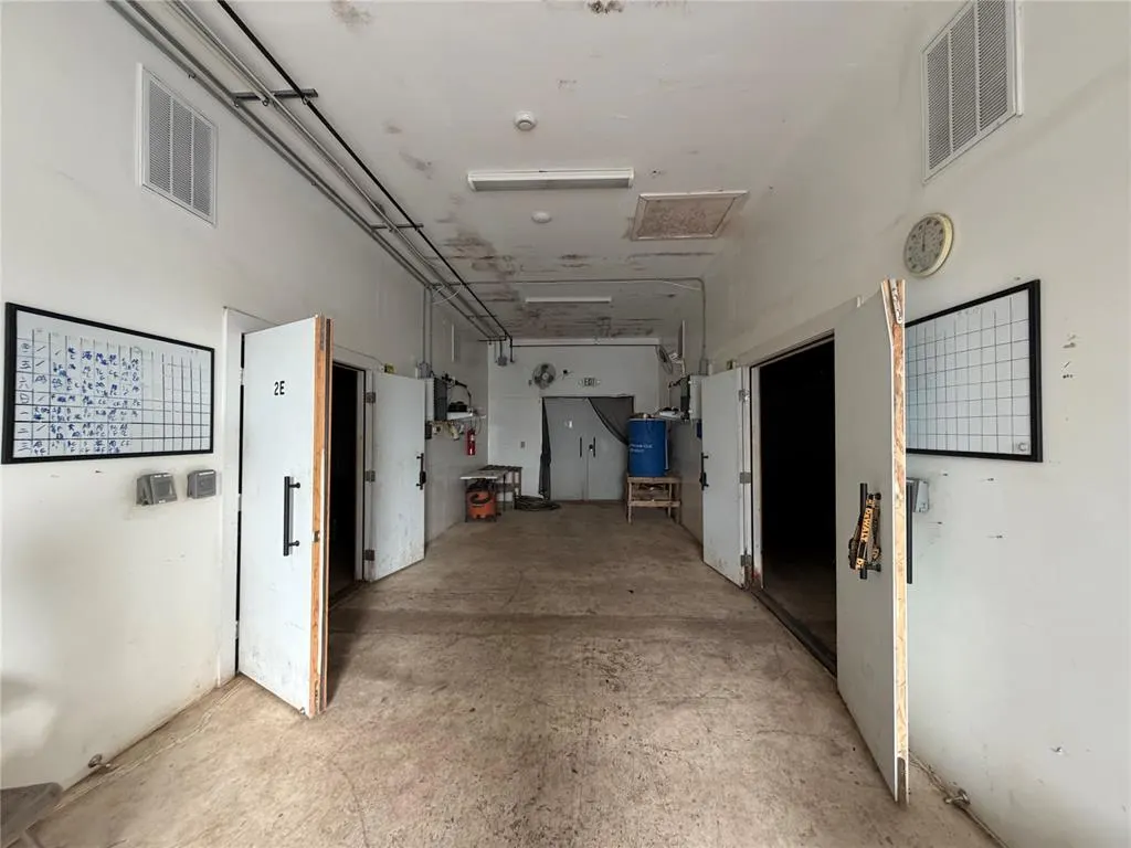 Photo 20 — 21395 Hwy 152 Highway, Dill City, OK 73641