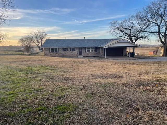Photo 3 — 600 Peachtree Lane, Lexington, OK 73051