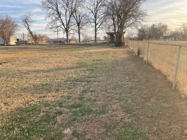 Photo 4 — 600 Peachtree Lane, Lexington, OK 73051