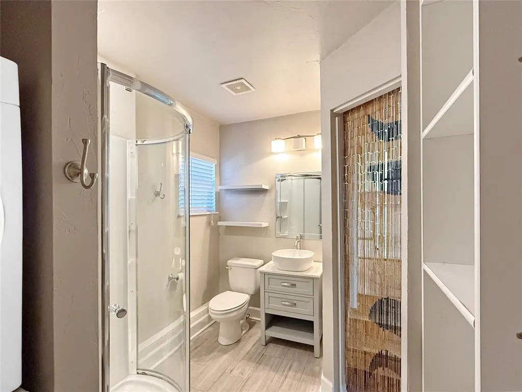 Photo 12 — 4300 N State Street, Warr Acres, OK 73122